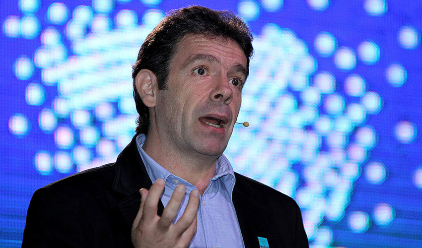 Martín Becerra